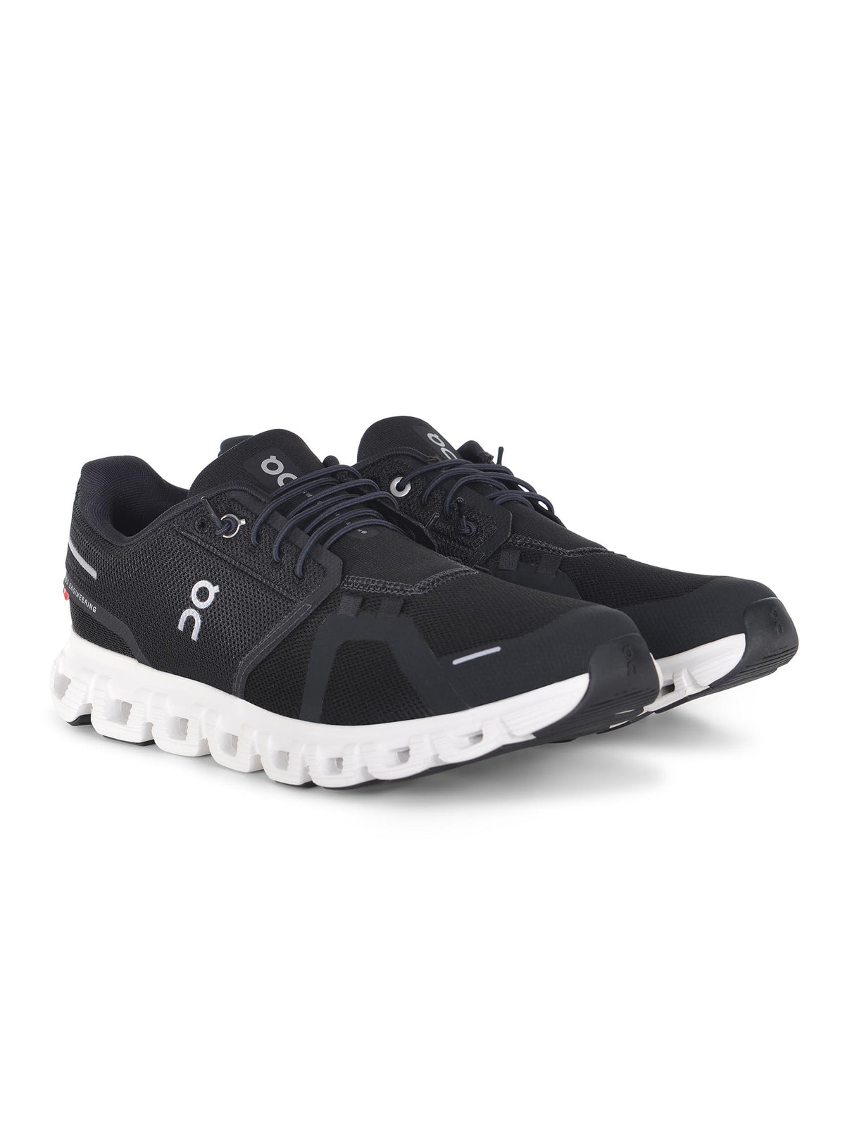 Sneakers ON "Cloud 6" 