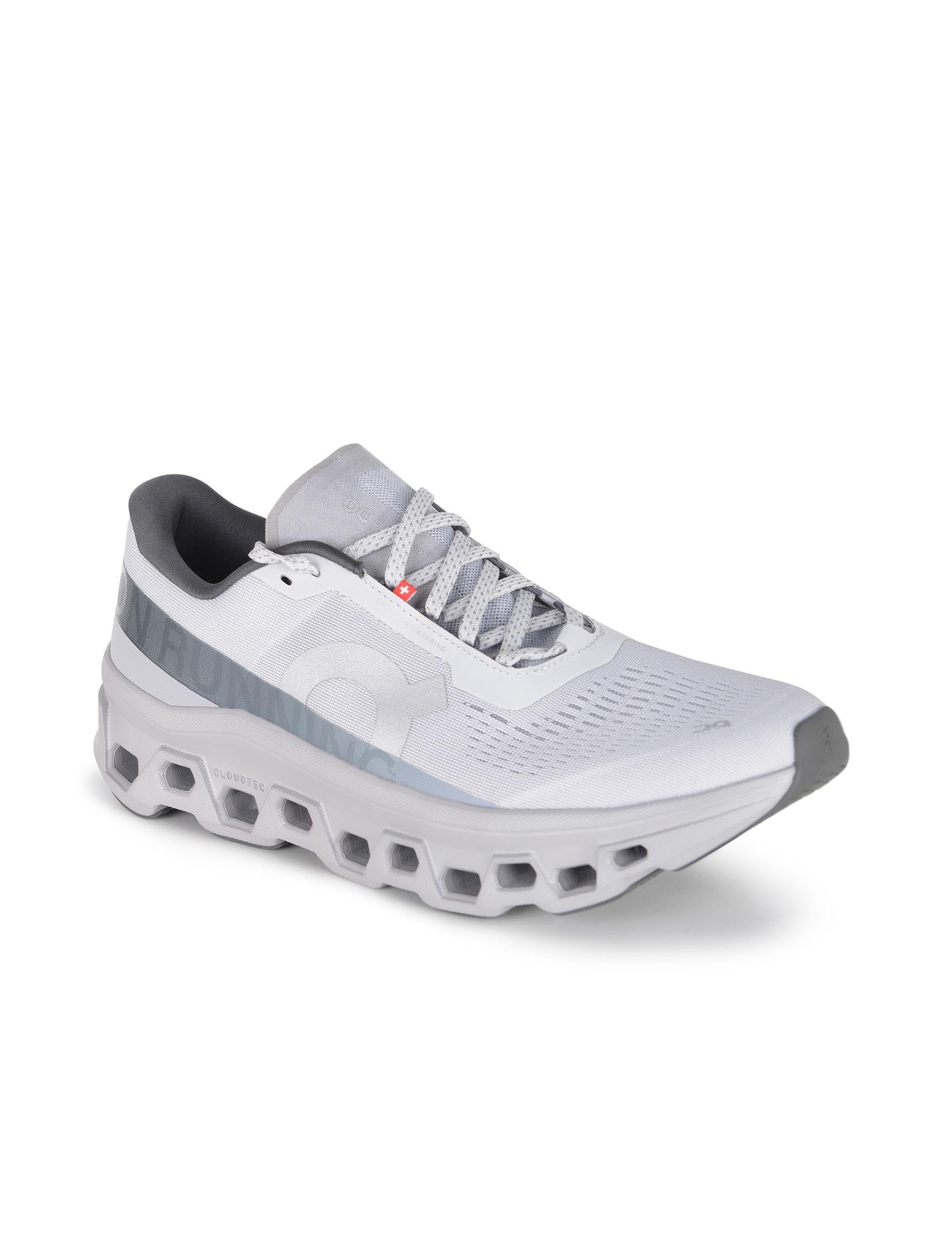 Sneakers ON "Cloudmonster 1" 